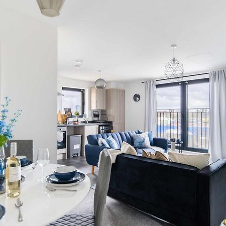 Livestay-New Private Apartment Building Minutes From Heathrow Slough Eksteriør bilde