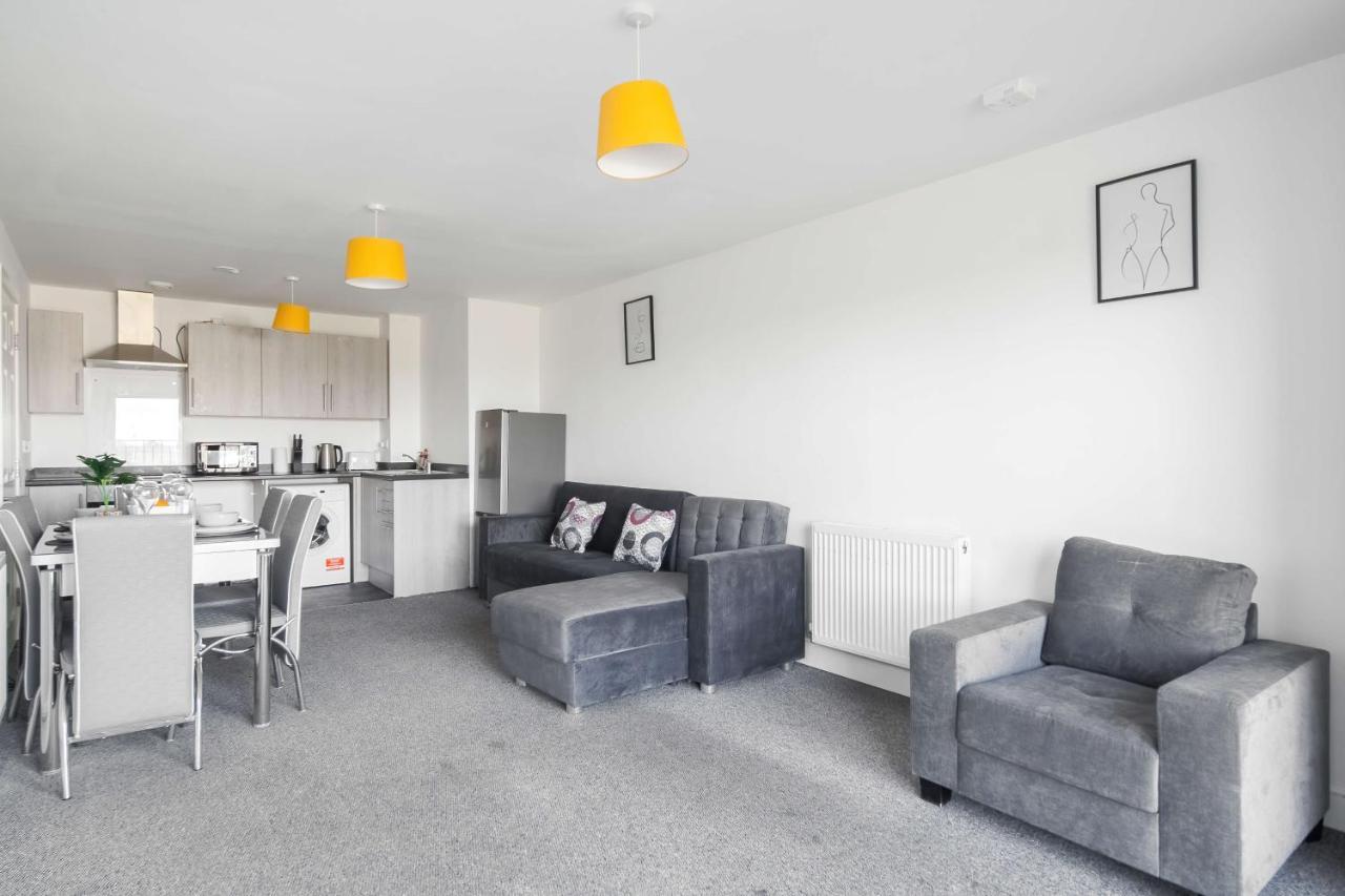 Livestay-New Private Apartment Building Minutes From Heathrow Slough Eksteriør bilde