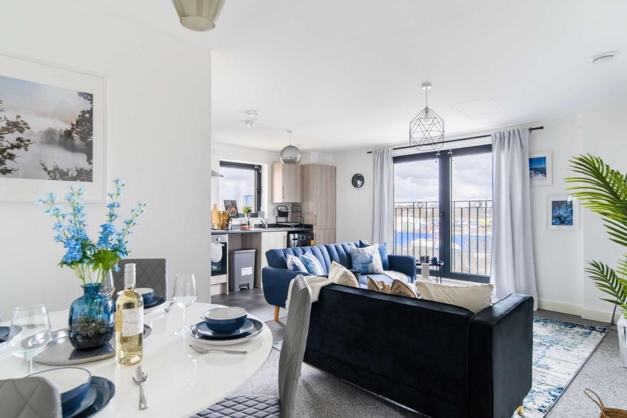 Livestay-New Private Apartment Building Minutes From Heathrow Slough Eksteriør bilde