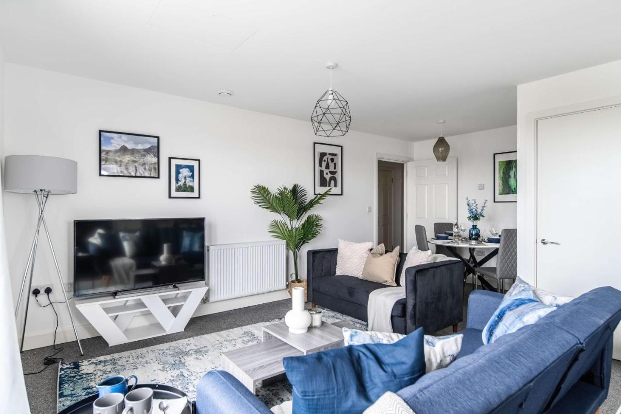 Livestay-New Private Apartment Building Minutes From Heathrow Slough Eksteriør bilde