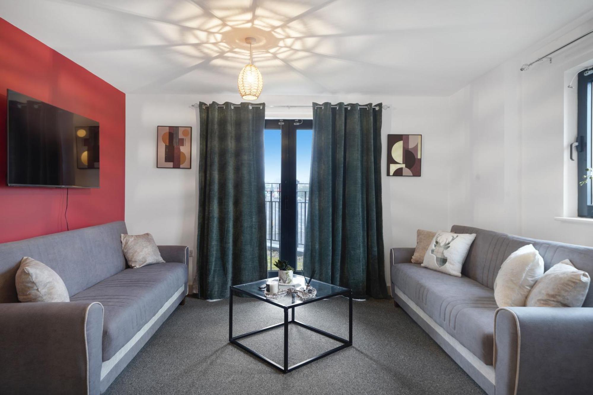 Livestay-New Private Apartment Building Minutes From Heathrow Slough Eksteriør bilde