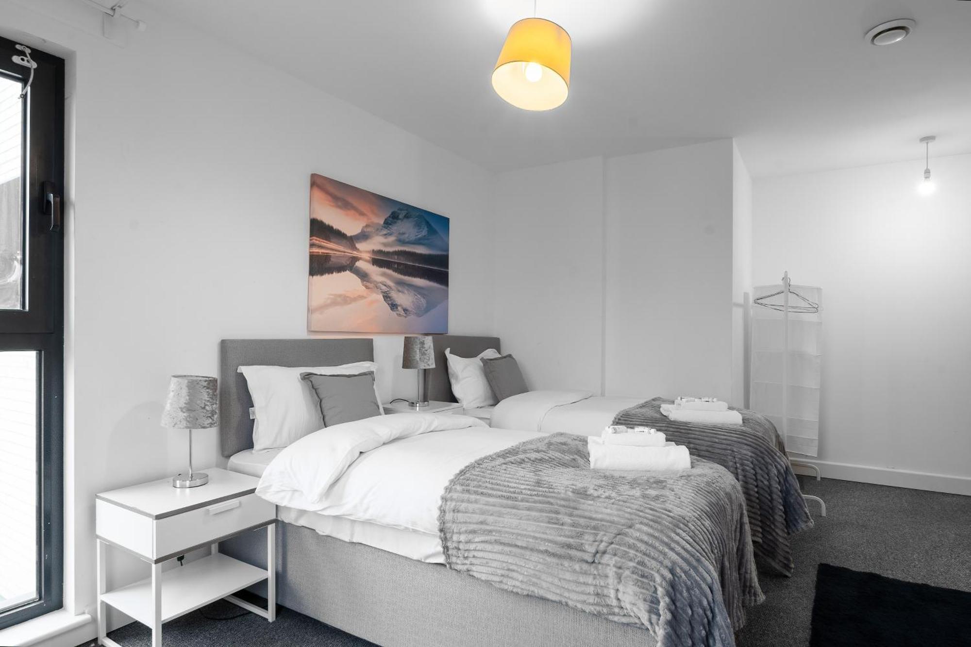 Livestay-New Private Apartment Building Minutes From Heathrow Slough Eksteriør bilde