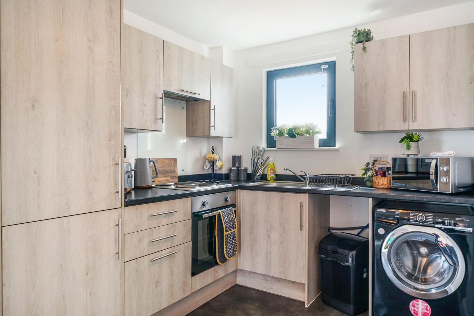 Livestay-New Private Apartment Building Minutes From Heathrow Slough Eksteriør bilde